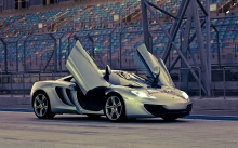  McLaren MP4-12C    